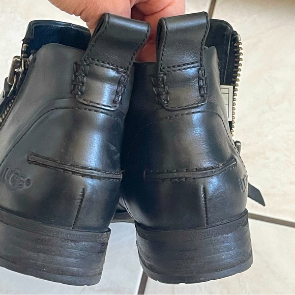 UGG Aureo Leather Ankle Booties Zipper Up Black Color Size 8.5 Narrow - Picture 5 of 16